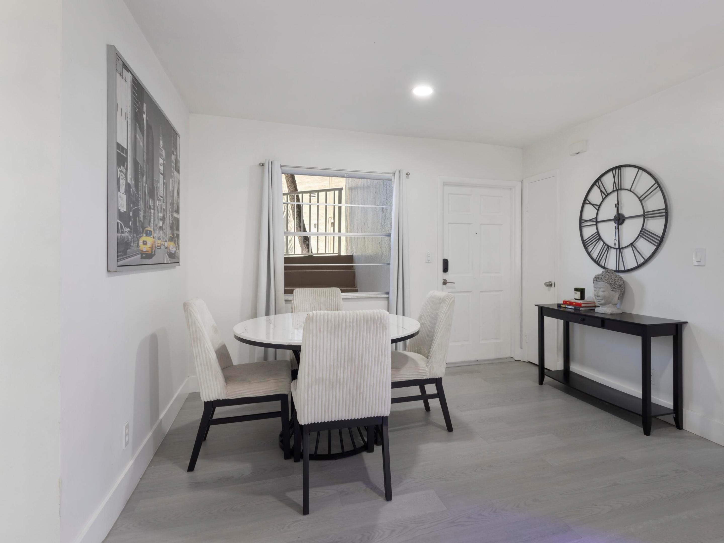 ARROWHEAD CONDO NO VII - Residential