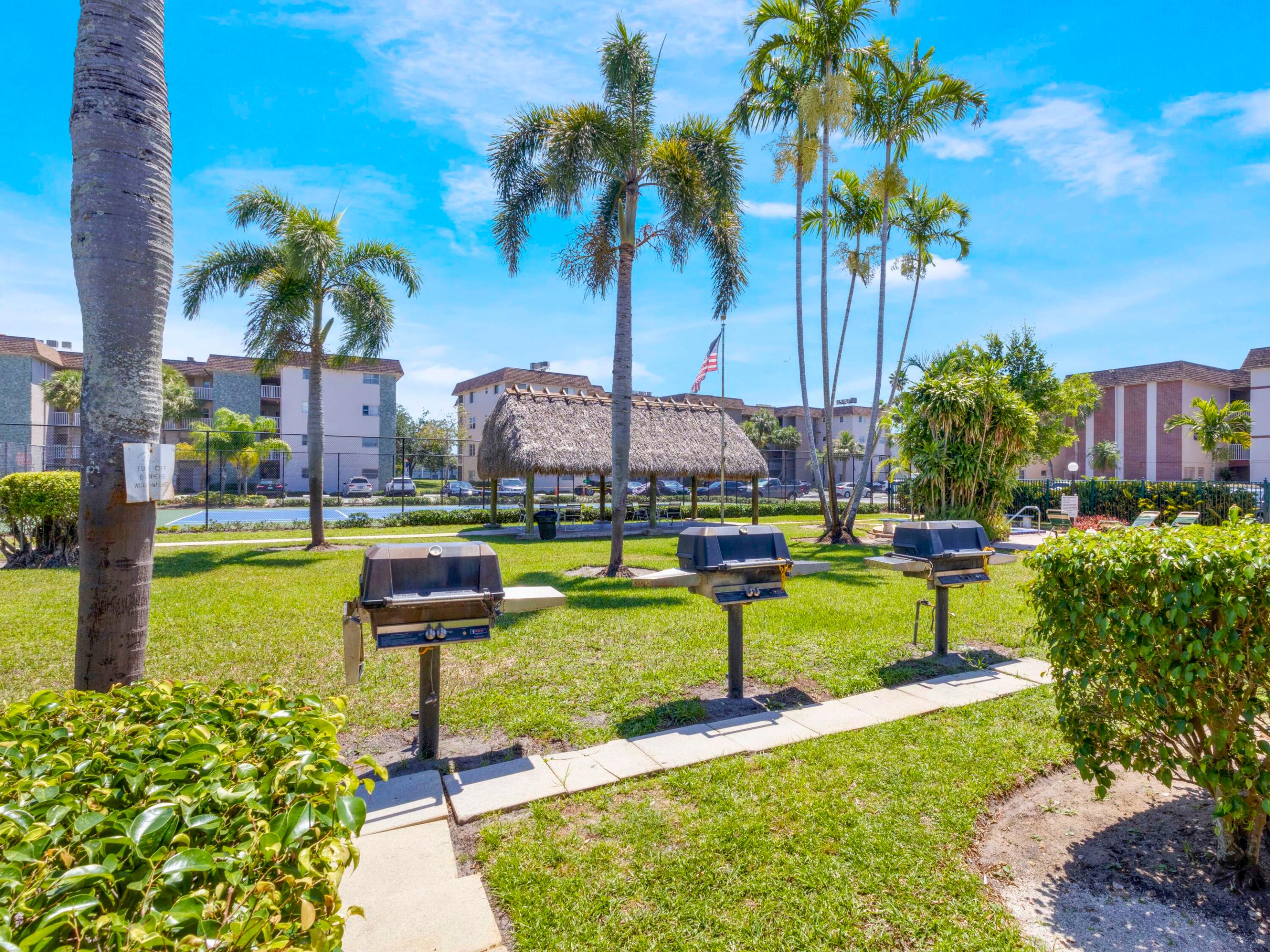 ARROWHEAD CONDO NO VII - Residential