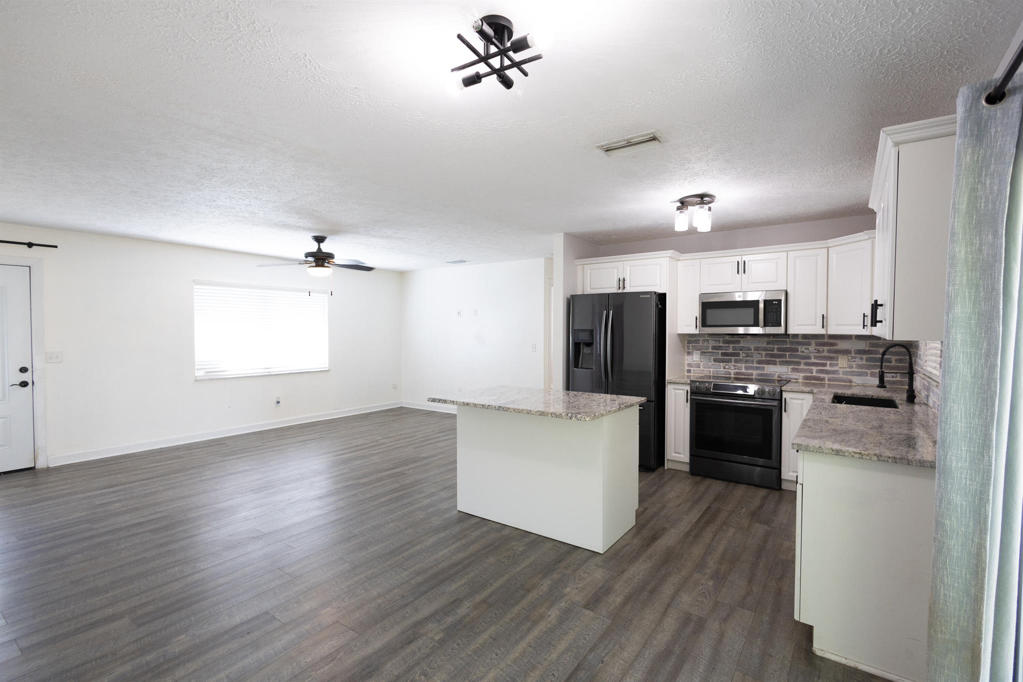 PORT ST LUCIE SECTION 8 - Residential