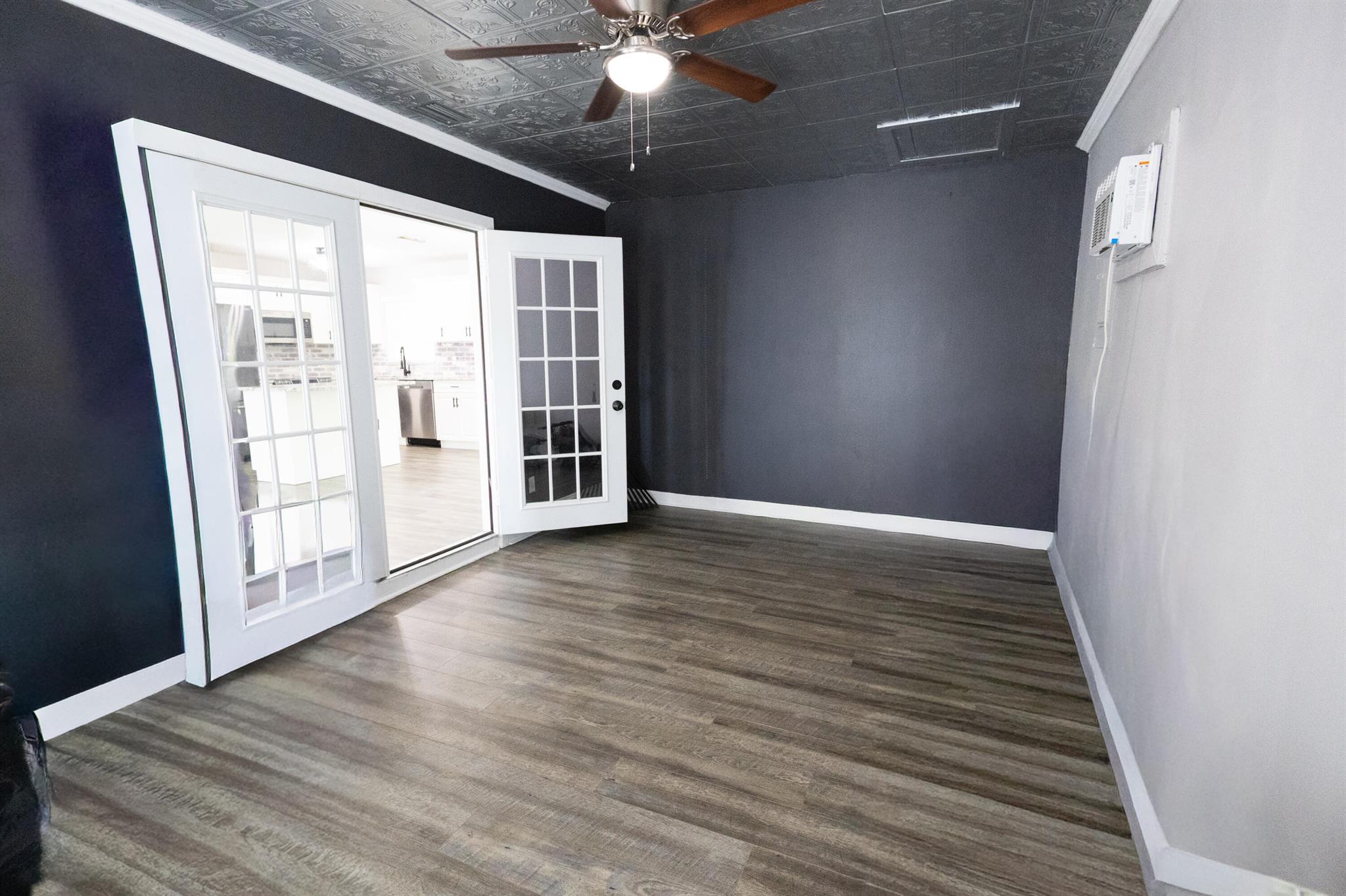 PORT ST LUCIE SECTION 8 - Residential