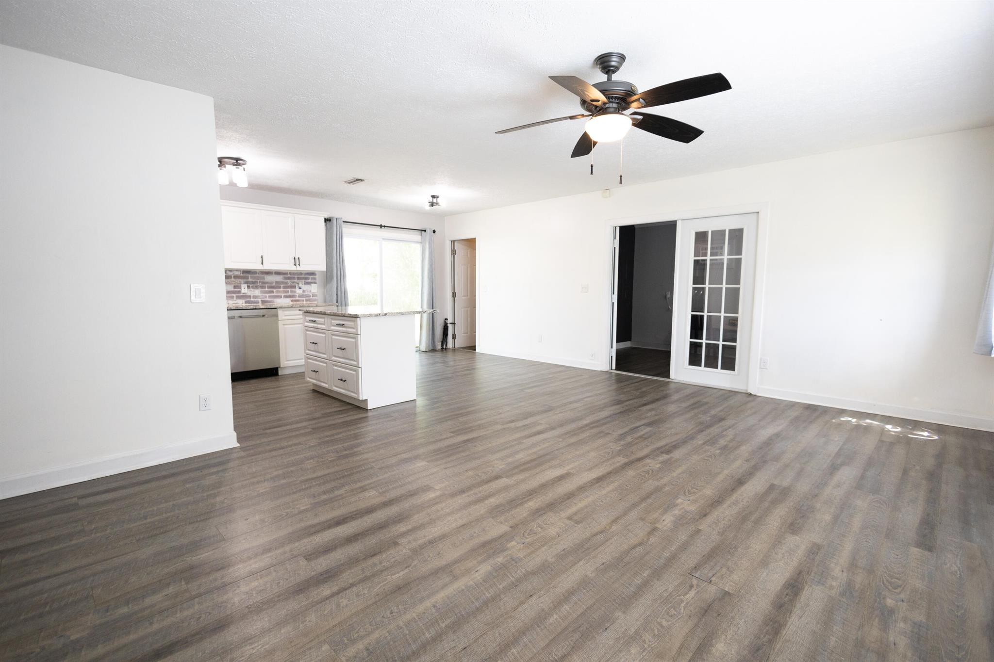 PORT ST LUCIE SECTION 8 - Residential