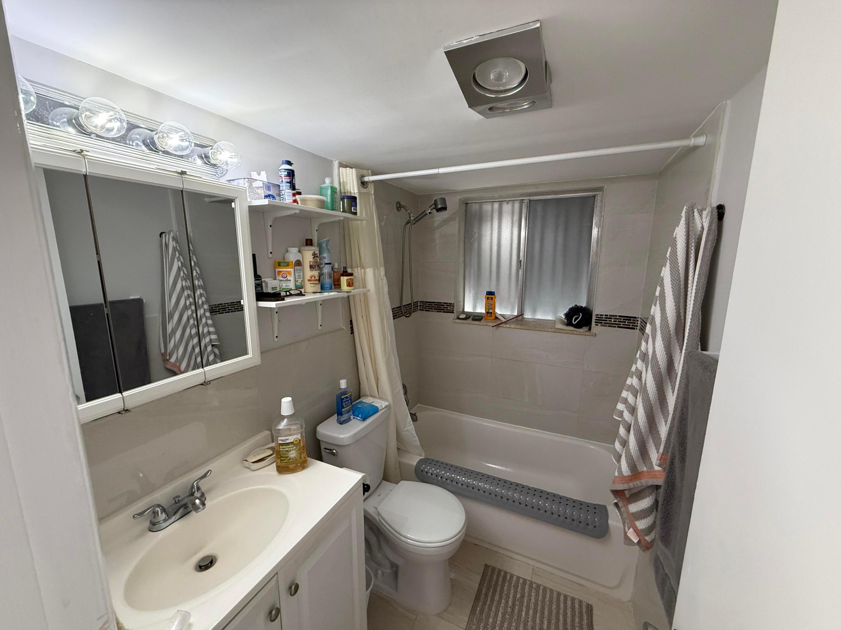 LAKESIDE POINT APT 2 CONDO - Residential Lease