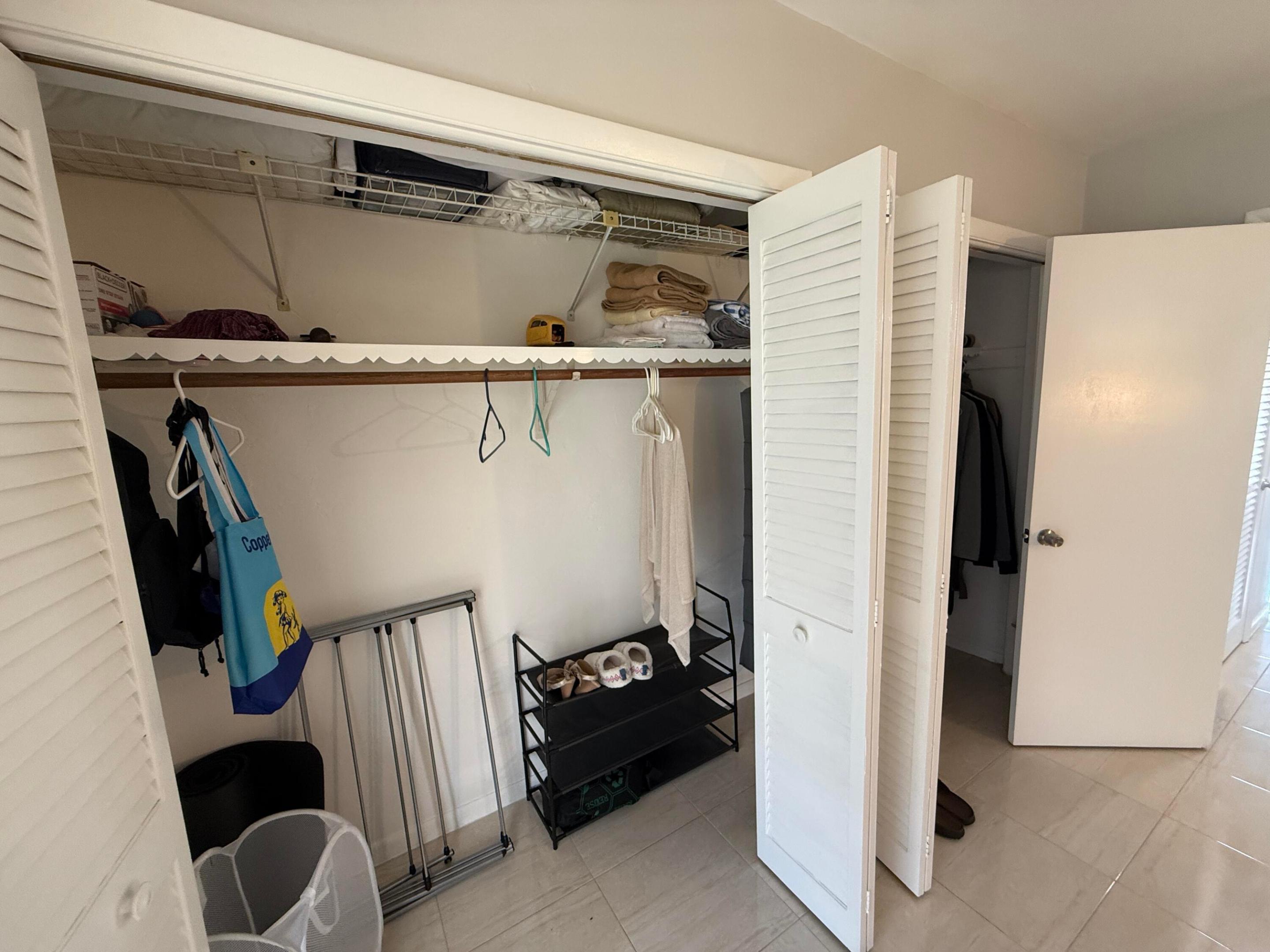 LAKESIDE POINT APT 2 CONDO - Residential Lease