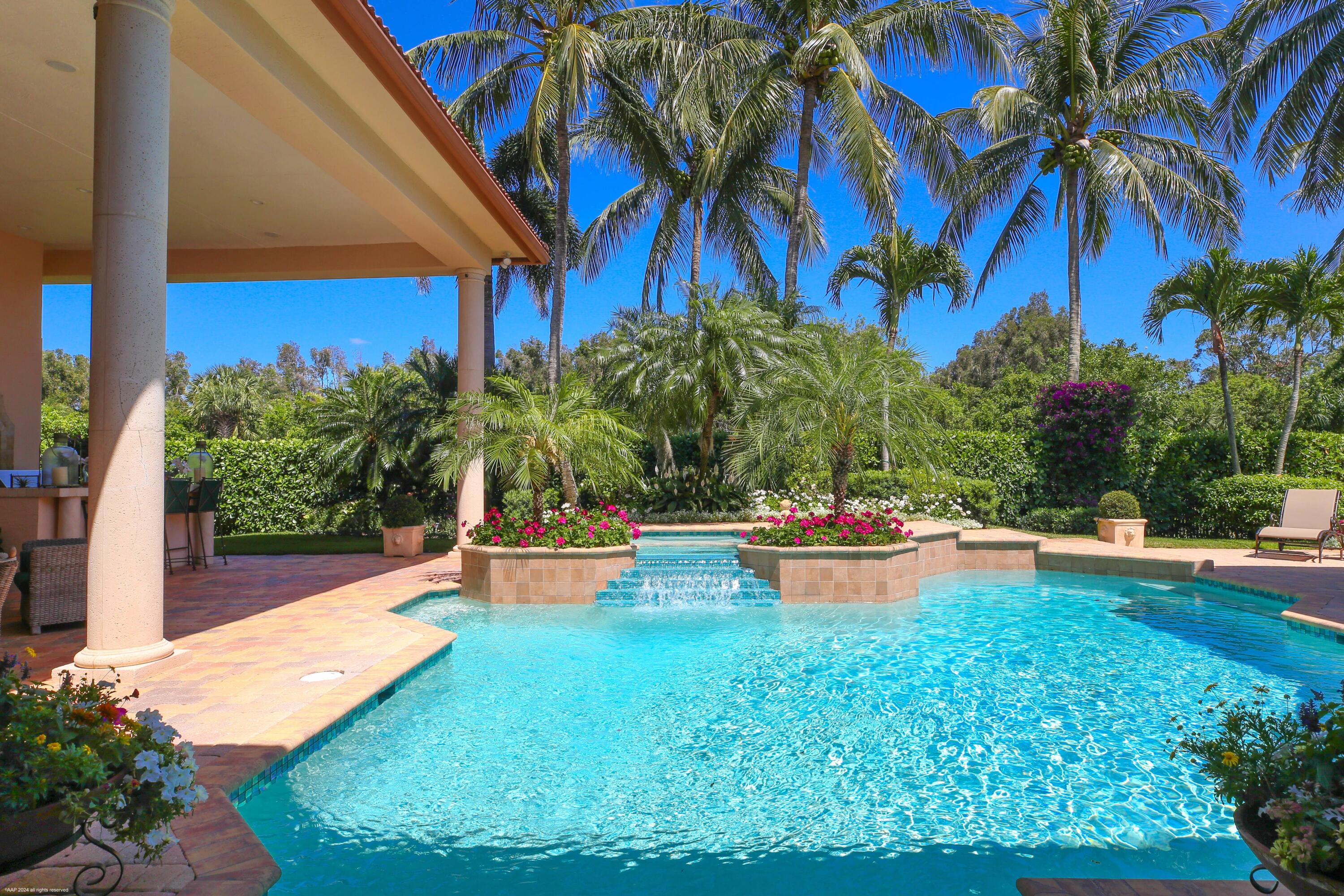 3678 Touch Of Class Court