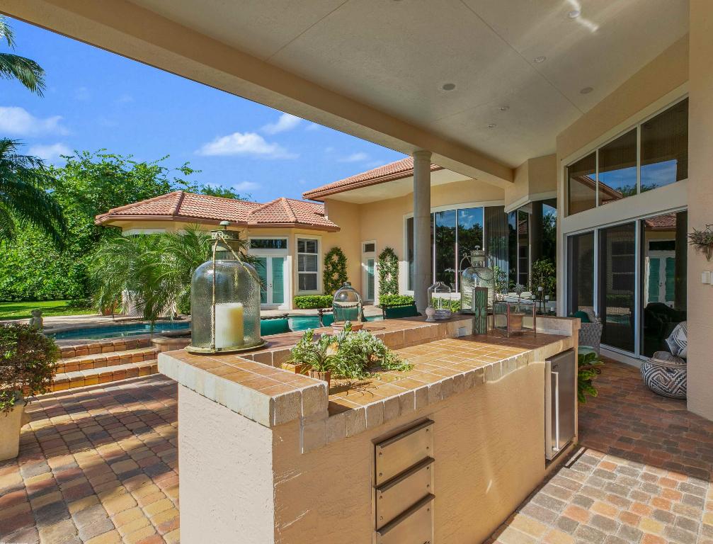 EQUESTRIAN CLUB ESTATES 1 - Residential