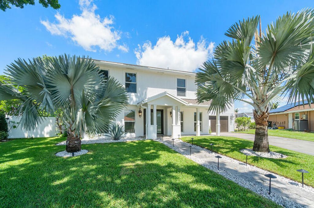 Photo of 12837 Guilford Circle, Wellington, FL 33414 (MLS # R10989975)