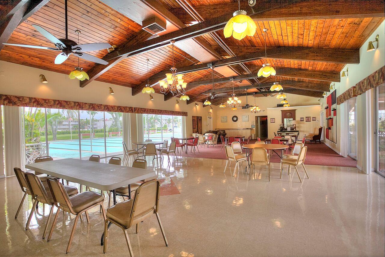 Lake Clarke Gardens Condominium - Residential