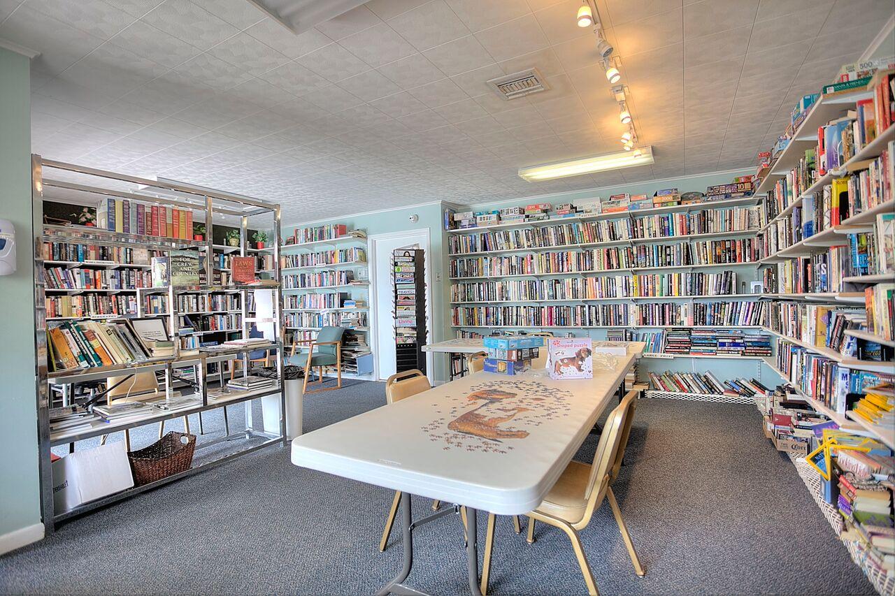 Lake Clarke Gardens Condominium - Residential