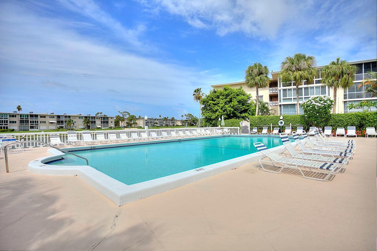 Lake Clarke Gardens Condominium - Residential