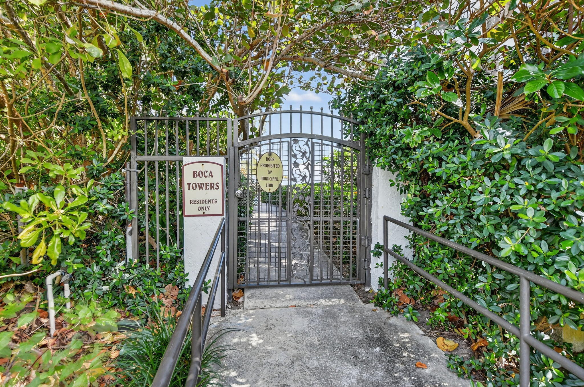 BOCA TOWERS CONDO PORTION - Residential
