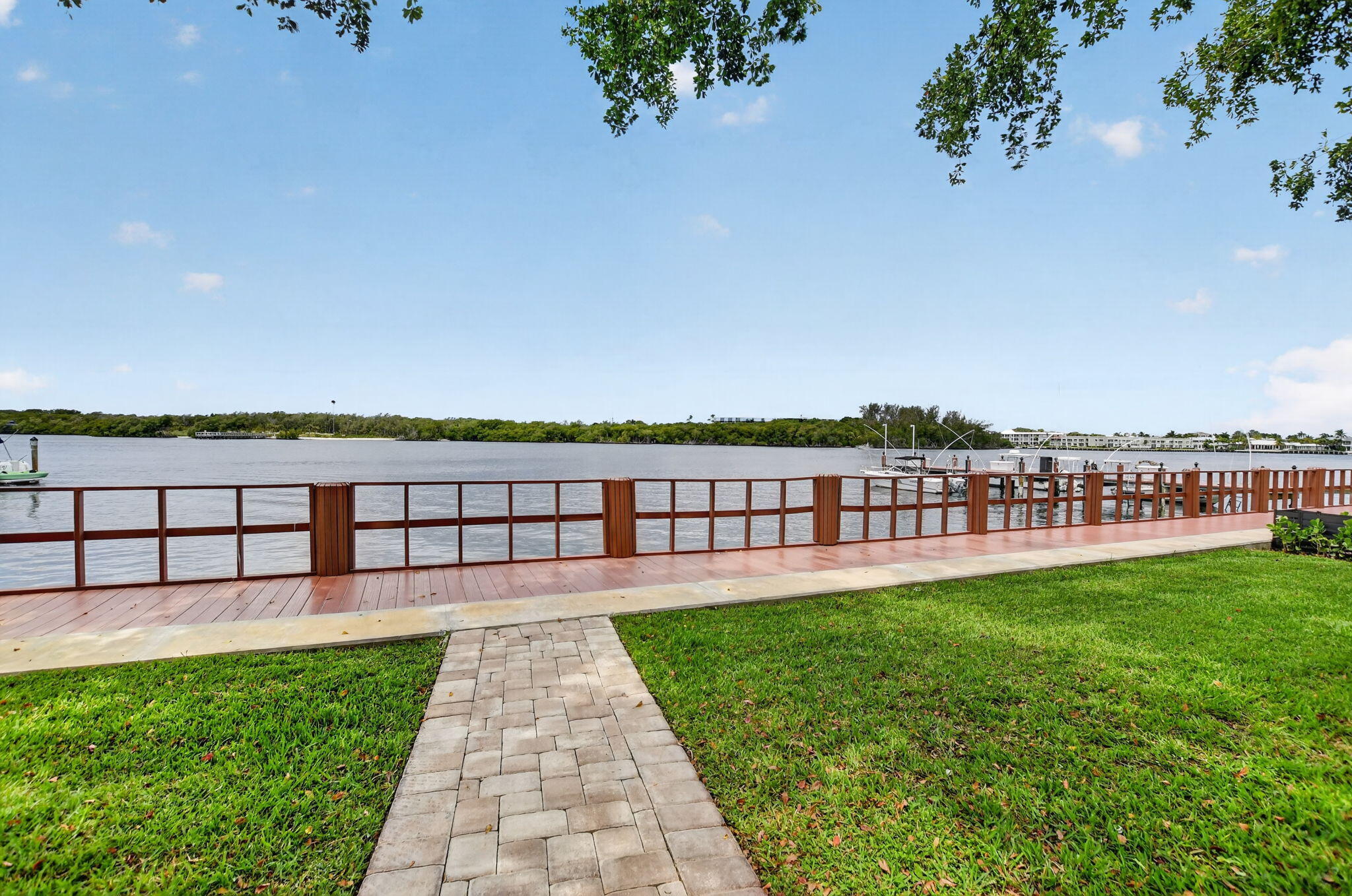 BOCA TOWERS CONDO PORTION - Residential