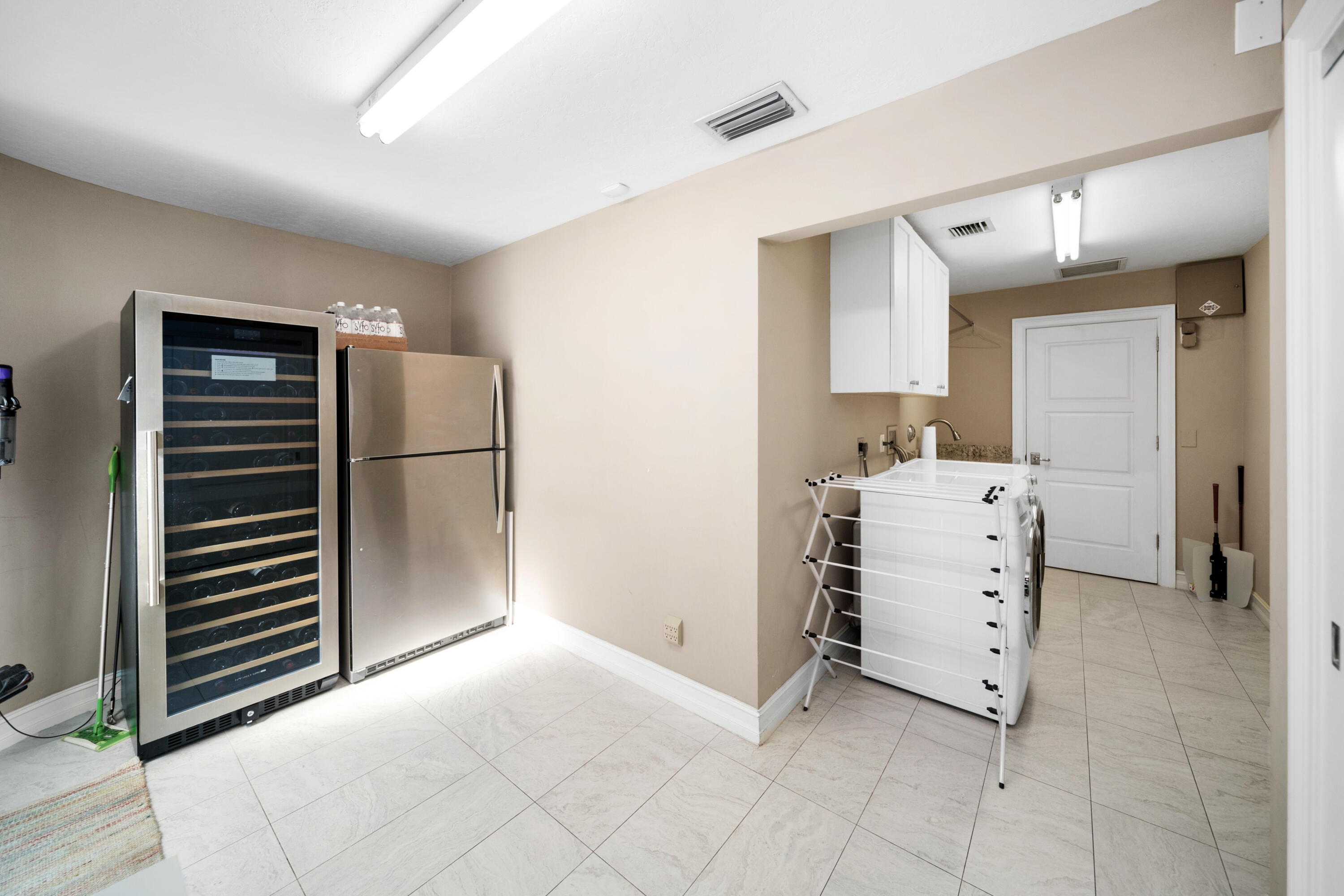 RIO DEL REY SHORES - Residential