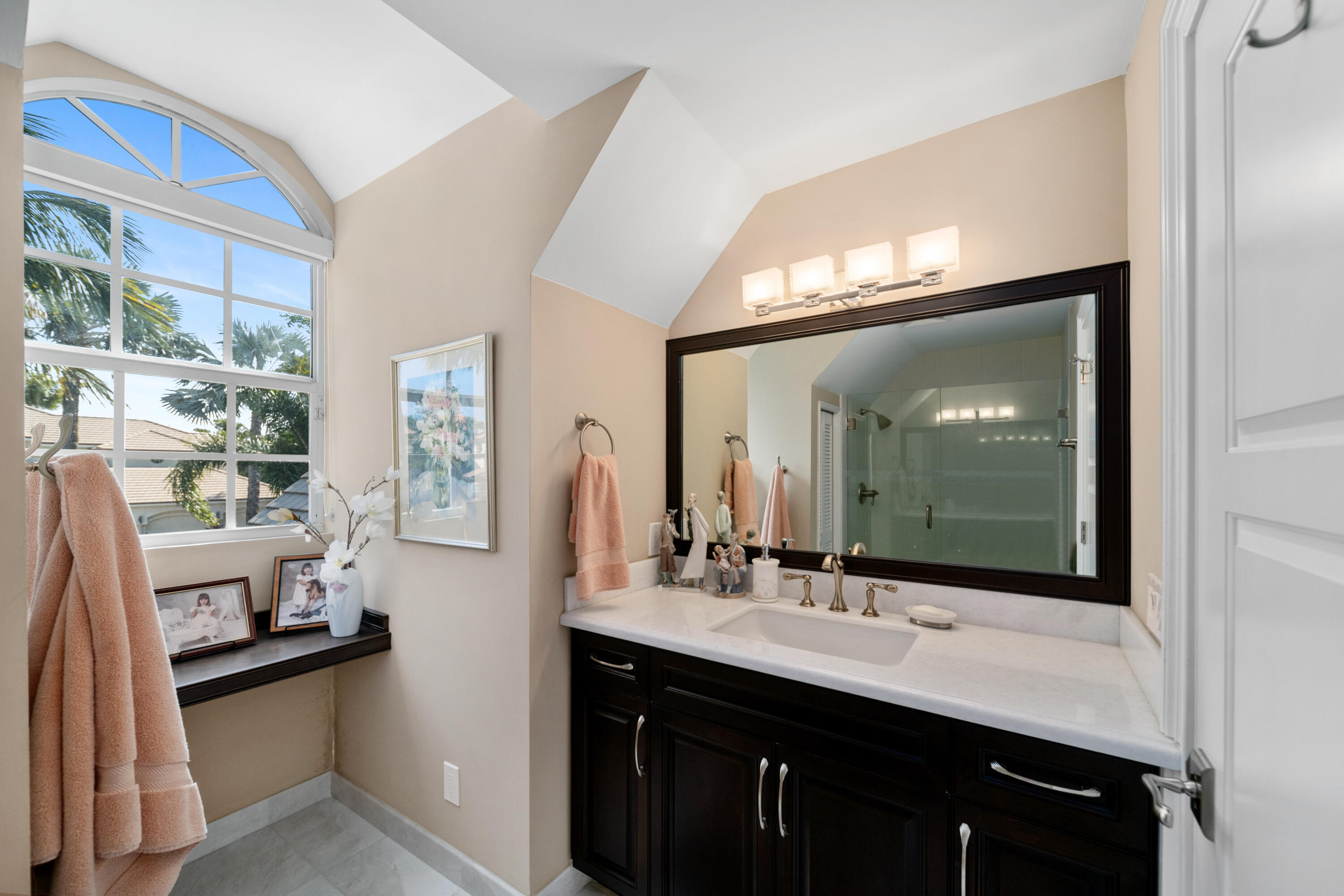 RIO DEL REY SHORES - Residential