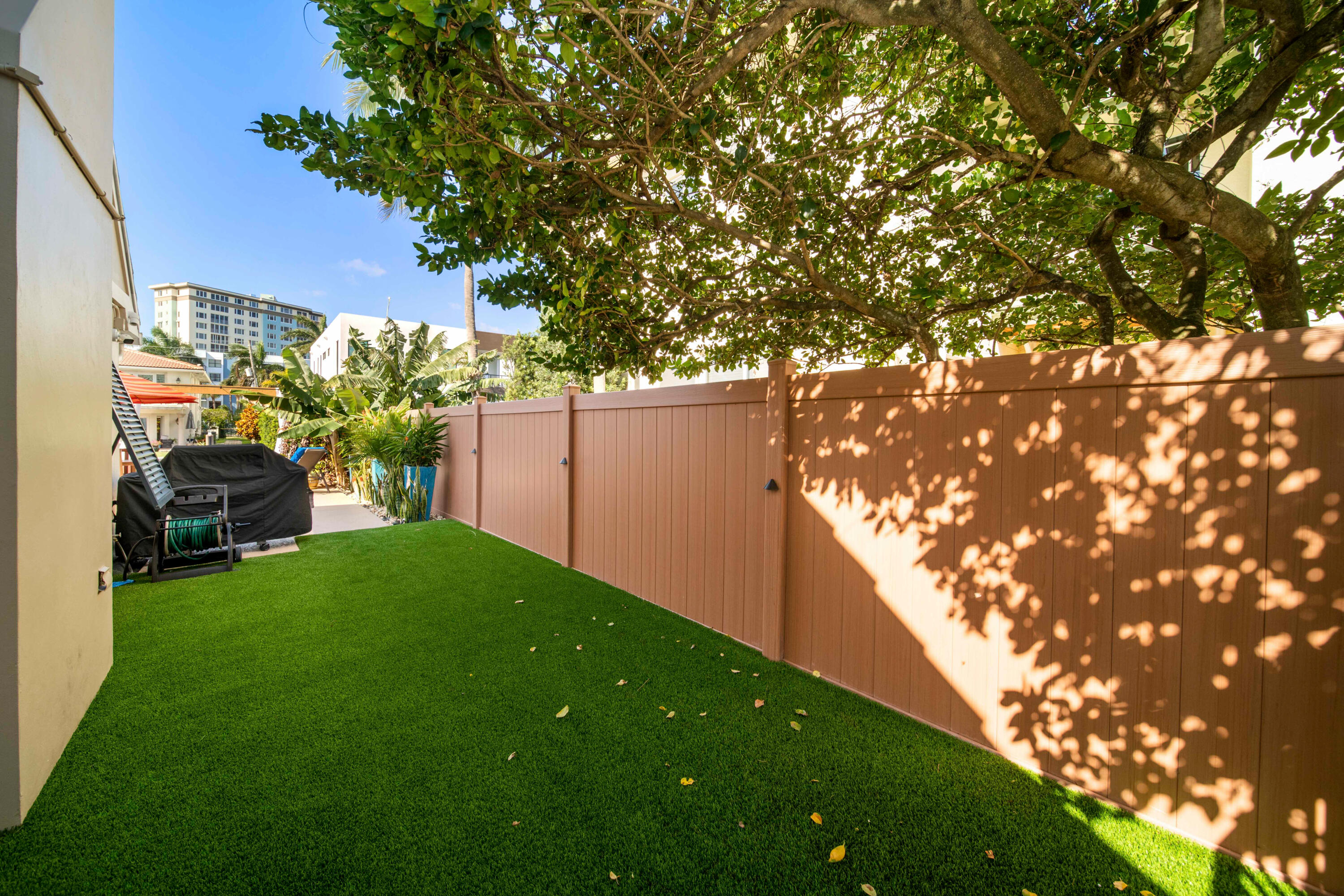 RIO DEL REY SHORES - Residential