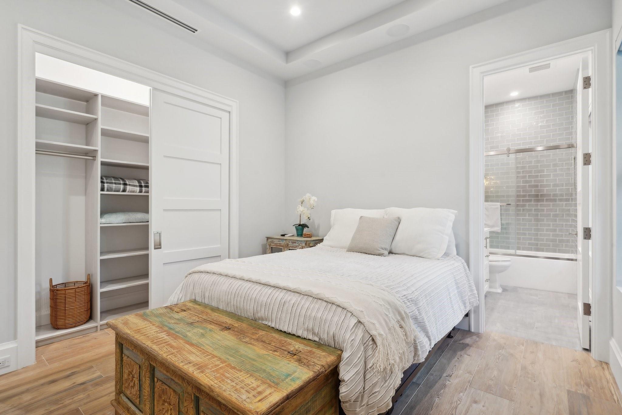 COVE 5TH SEC - Residential