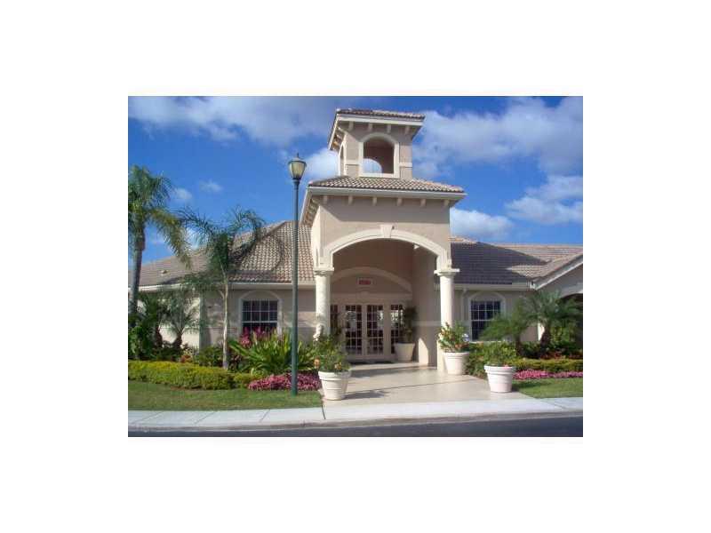 EVERGREEN LAKES - Residential