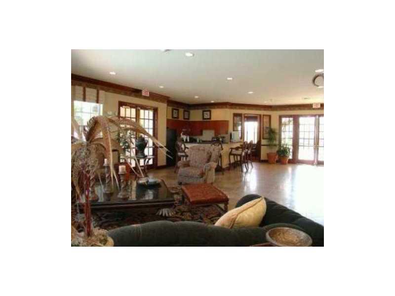 EVERGREEN LAKES - Residential