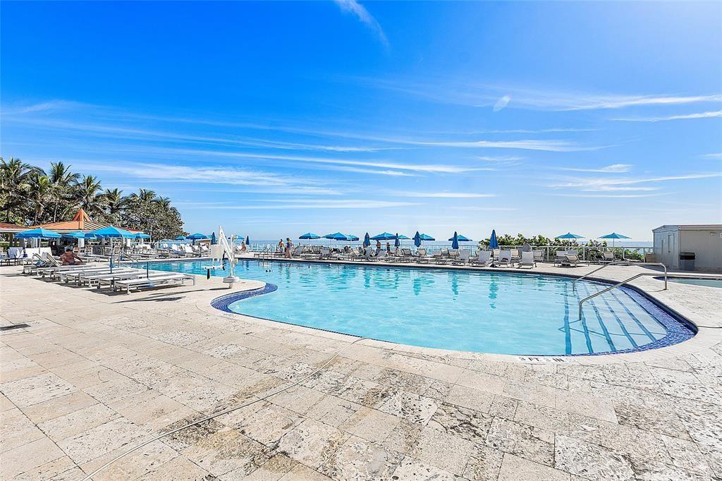 THE AVENTURA BEACH CLUB - Residential