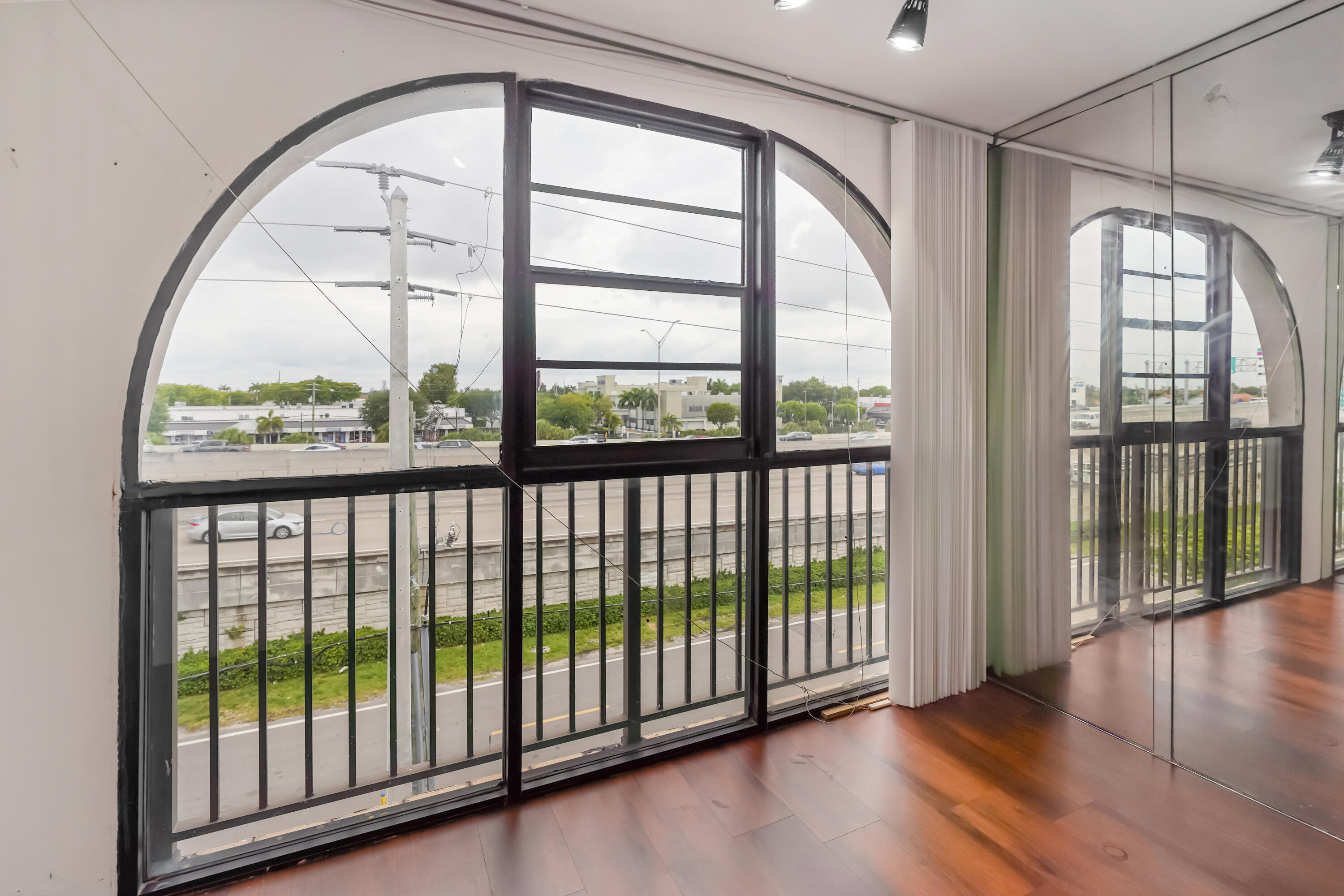 ANDES CONDO - Residential Lease