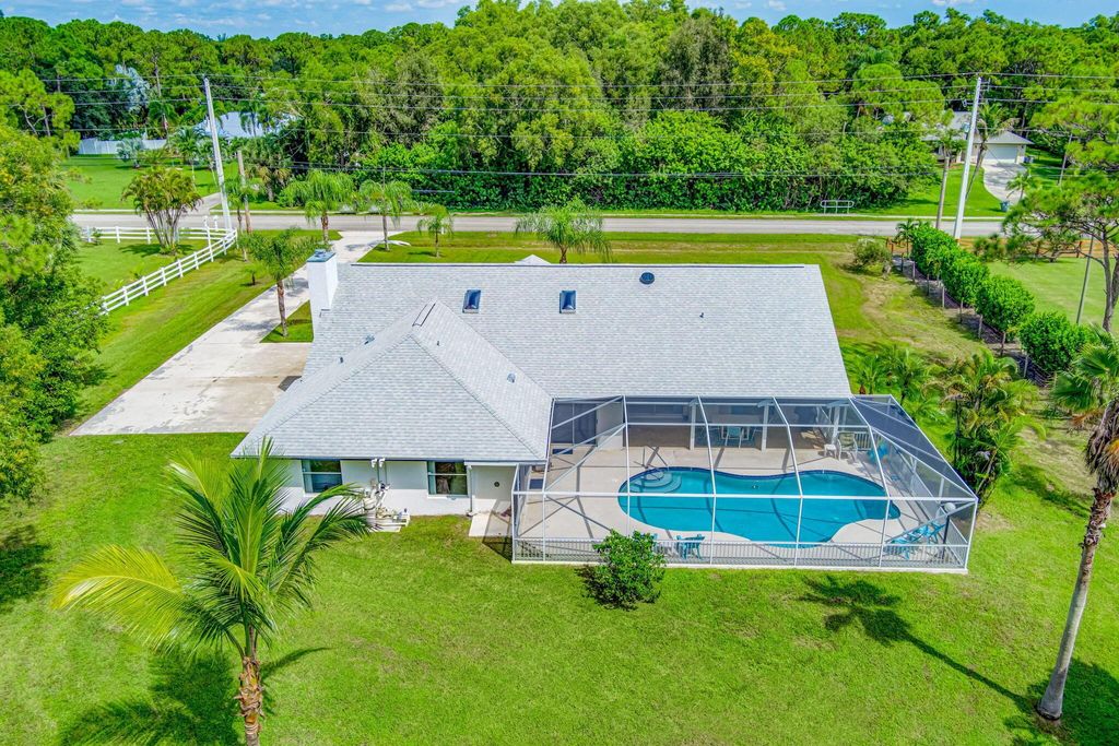 Photo of 12168 Sandy Run Road, Jupiter, FL 33478 (MLS # R11020922)