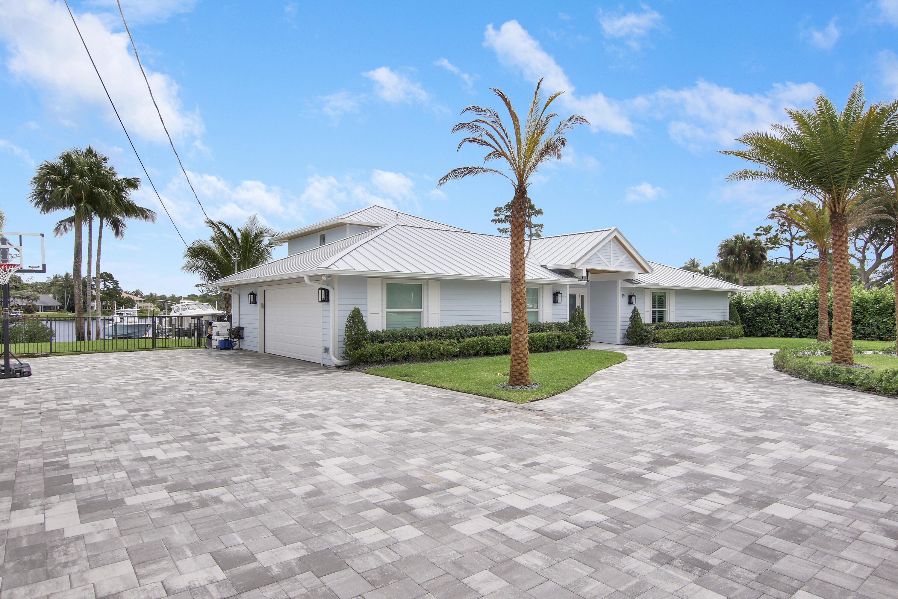 HUNT CLUB COLONY - Residential