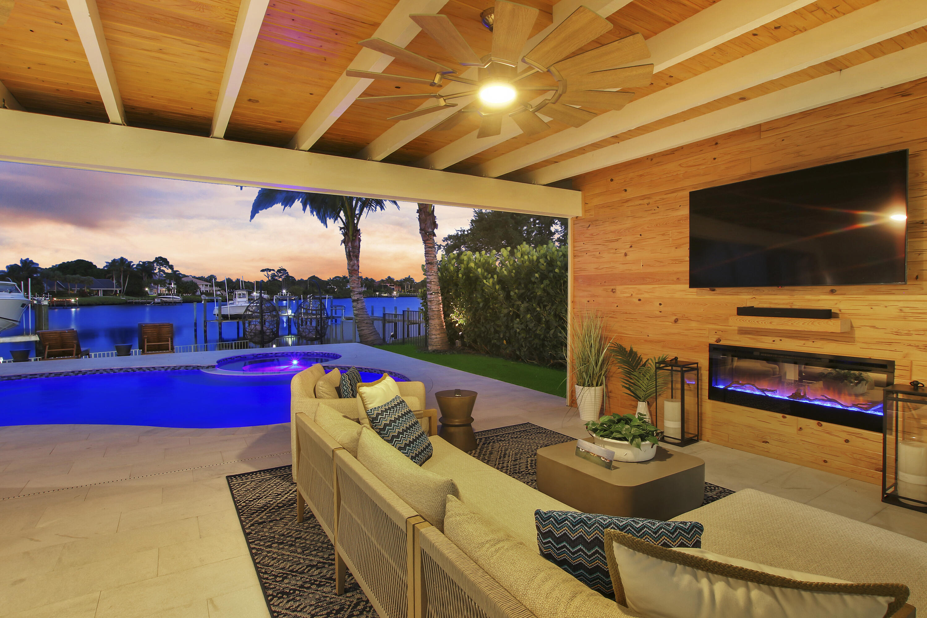 HUNT CLUB COLONY - Residential