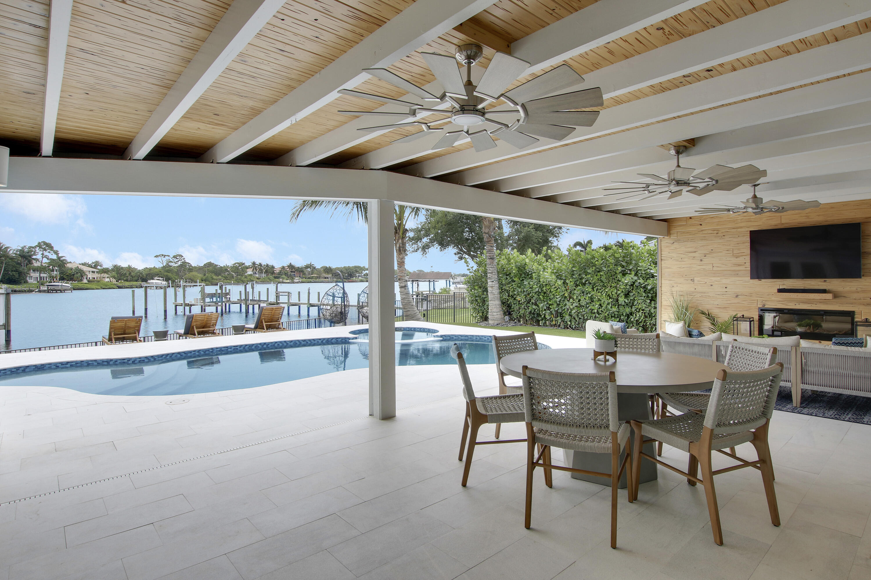 HUNT CLUB COLONY - Residential