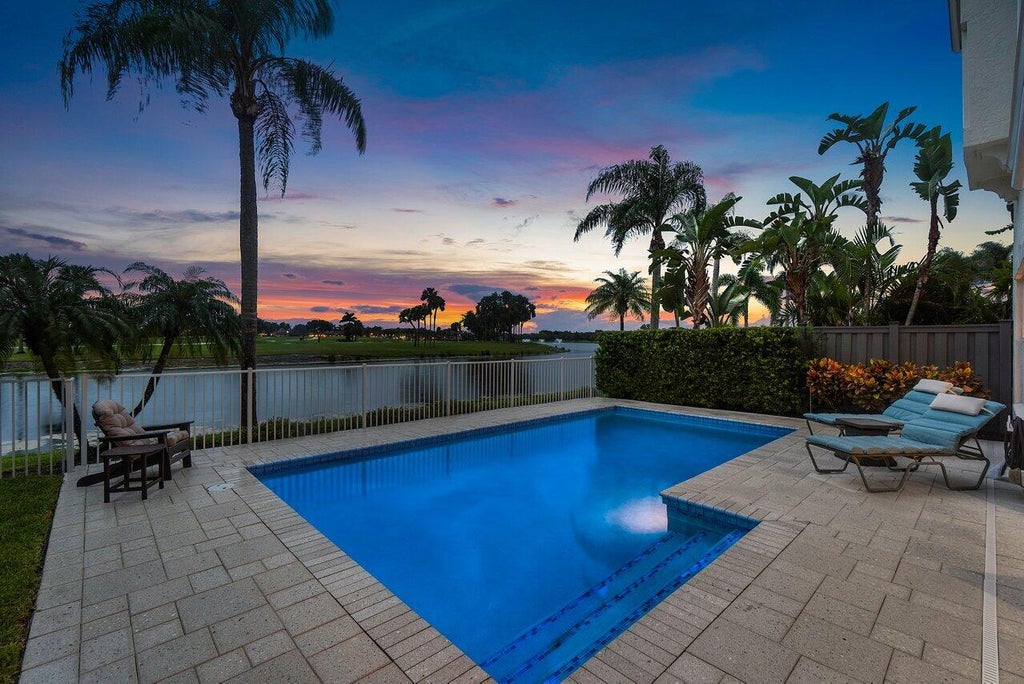 Photo of 912 Augusta Pointe Drive, Palm Beach Gardens, FL 33418 (MLS # R11020636)