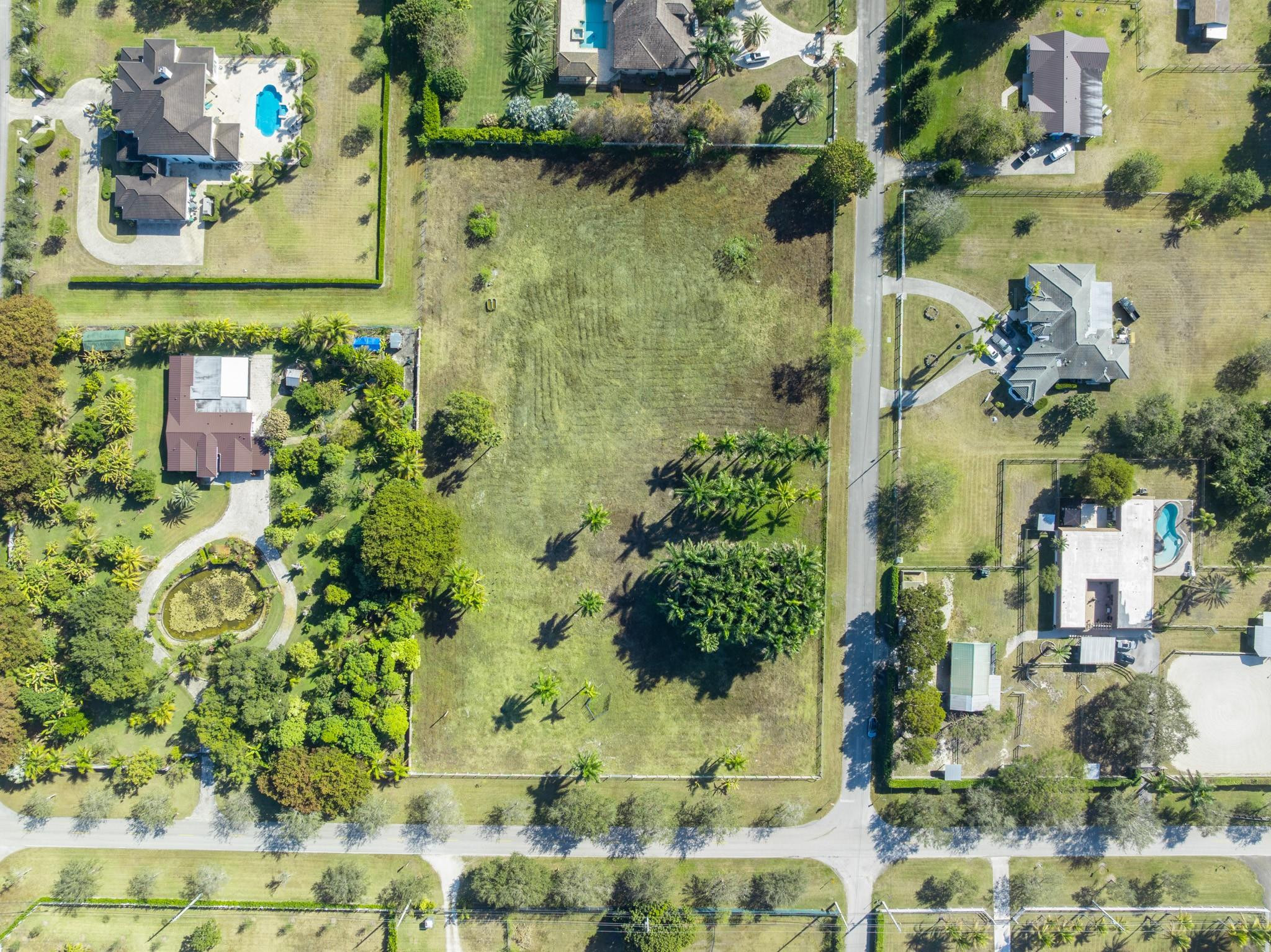 ROLLING OAKS ESTATES - Land