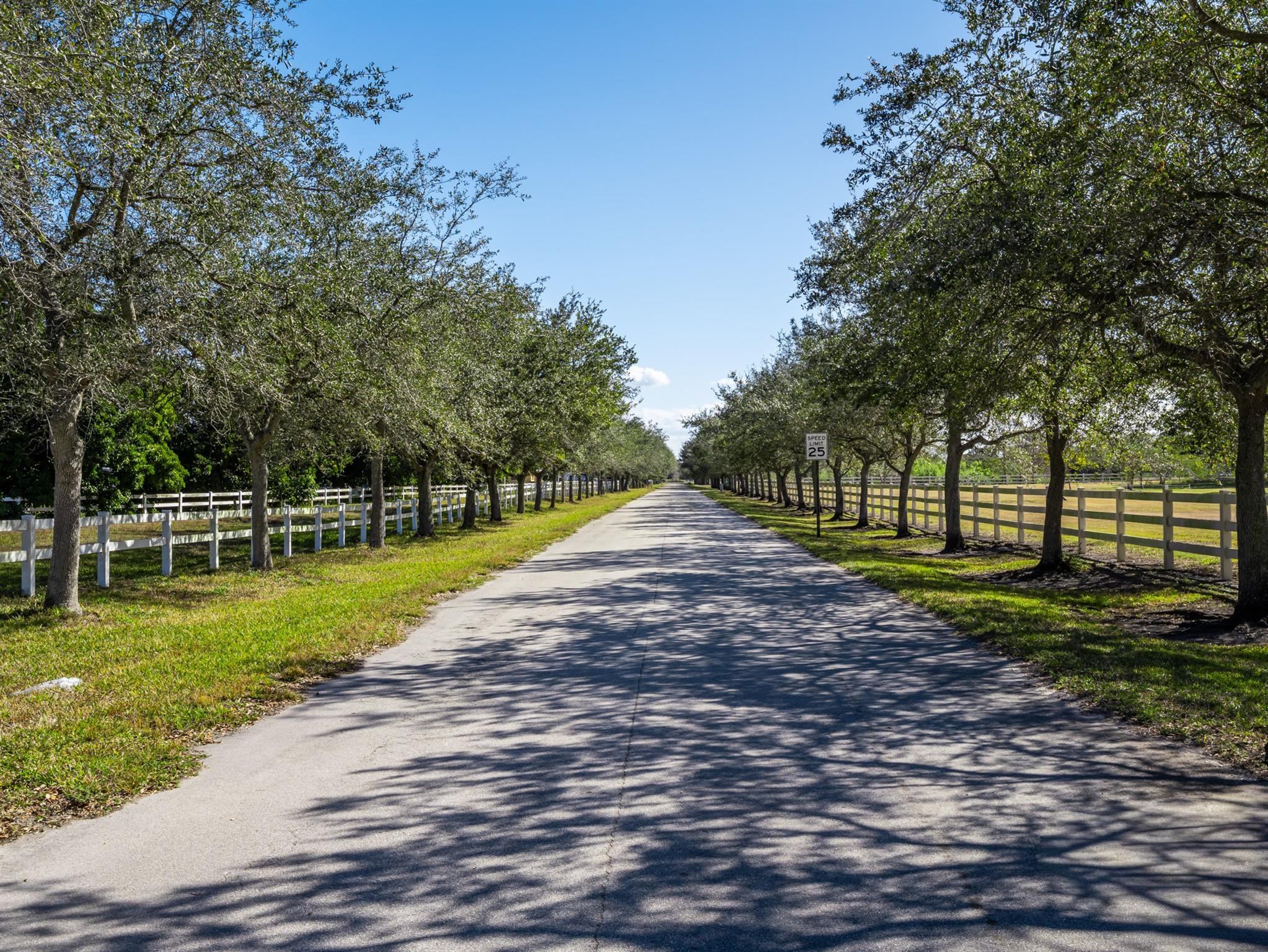 ROLLING OAKS ESTATES - Land