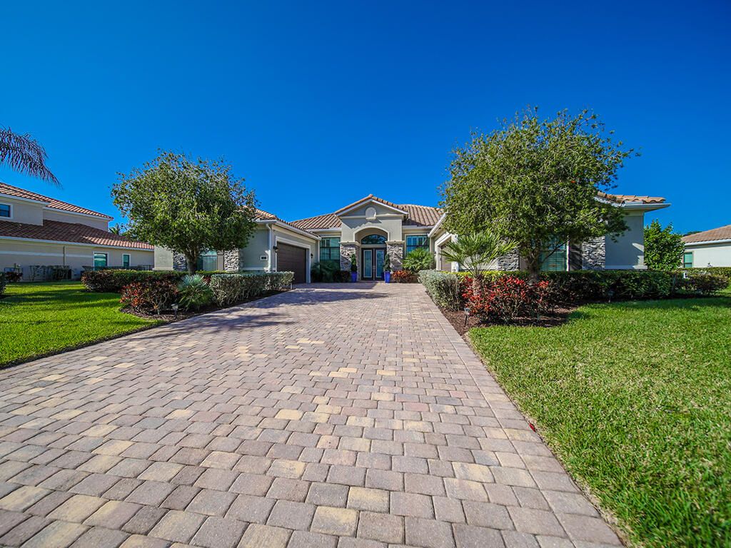 Photo of 5227 SW Longspur Lane, Palm City, FL 34990 (MLS # R10959179)