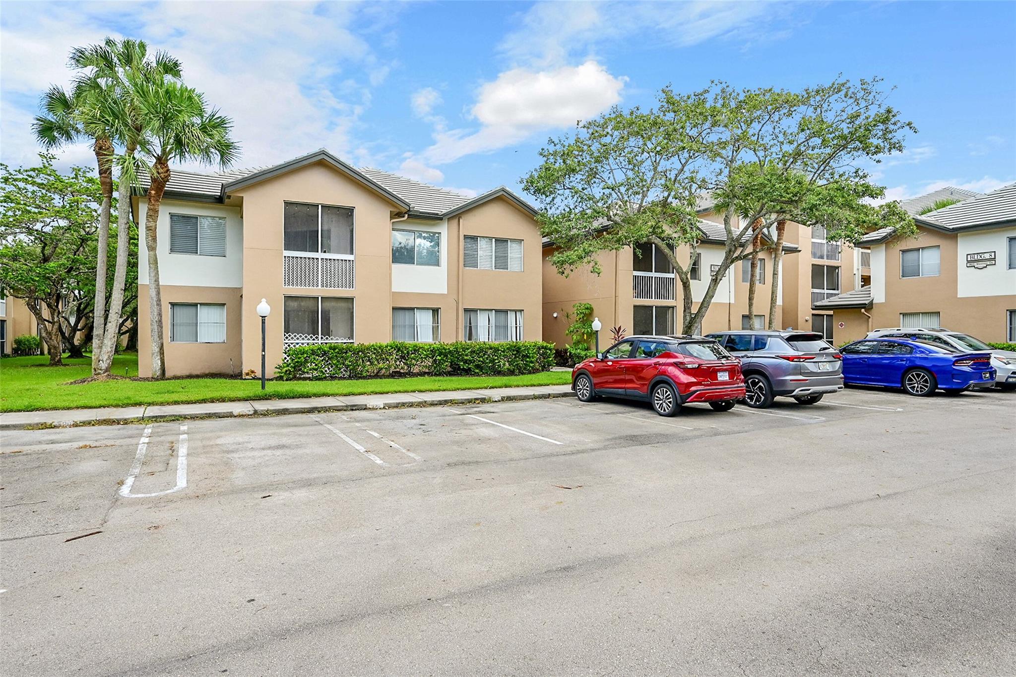 Welcome to this beautifully upgraded condo offering the perfect blend of comfort, style, and convenience. This 2-bedroom, 2-bathroom gem features a gorgeous gourmet kitchen with quartz countertop & stainless steel appliances—ideal for home chefs and entertainers alike. Enjoy the spacious living room with soaring vaulted ceilings and rich laminate flooring that flows throughout the living areas, creating a light and airy ambiance. Both bathrooms are impressively updated with a spa-like feel. Retreat to the screened balcony and take in lovely views of the lake & sparkling community pool—the perfect spot for morning coffee or after a long day. Addl features include a full-sized washer and dryer and an unbeatable location near great schools, shopping, dining, and easy access to major highways.