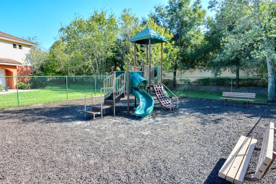 VILABELLA CENTRAL PARK CONDO - Residential Lease