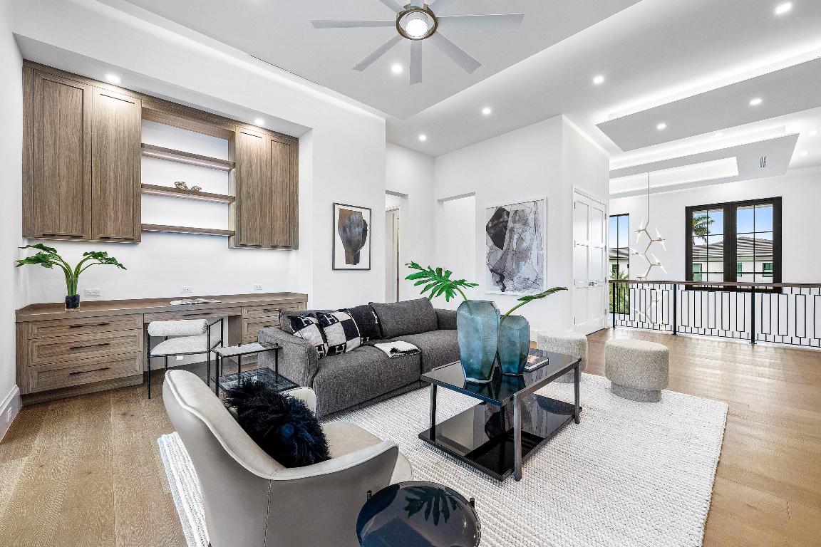 KINGS COURT REPLAT IN - Residential