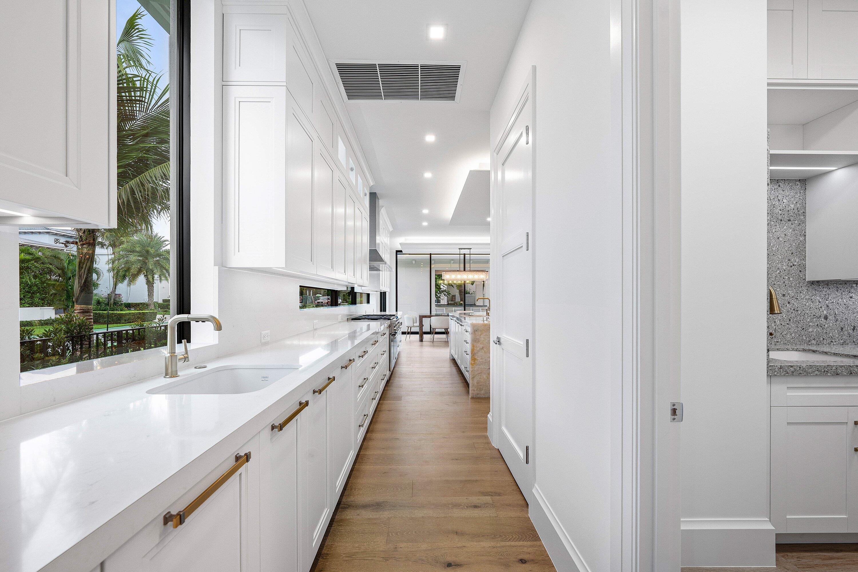 KINGS COURT REPLAT IN - Residential