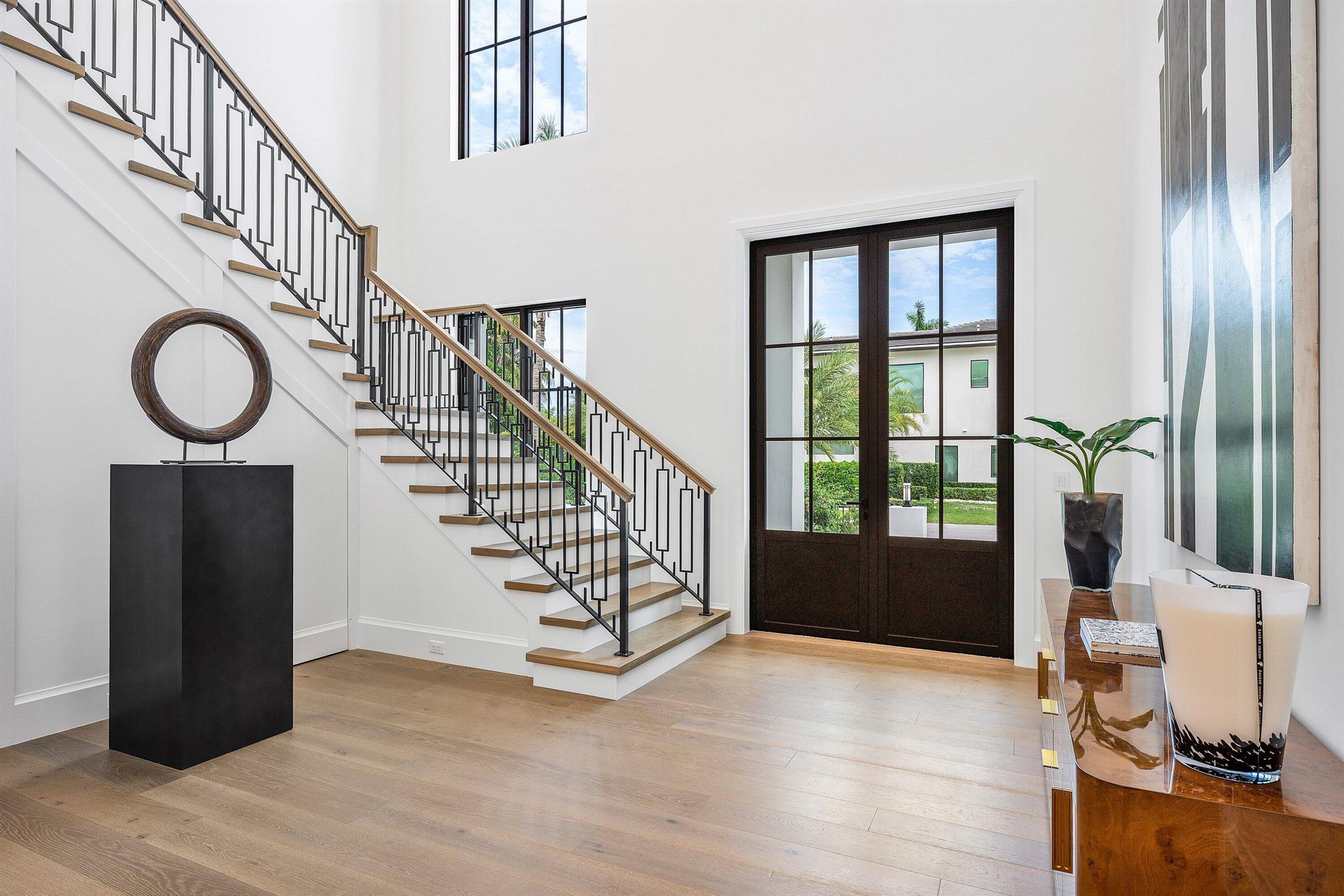 KINGS COURT - Residential