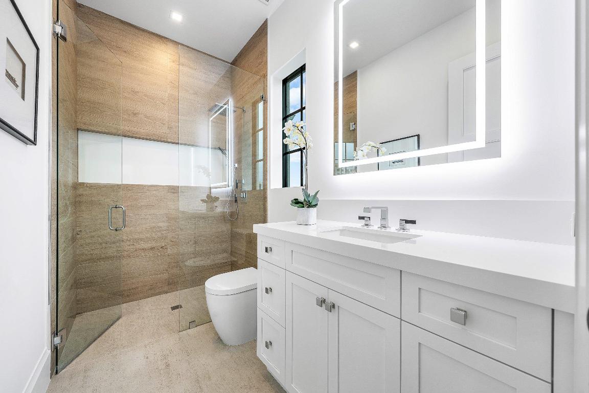 KINGS COURT REPLAT IN - Residential