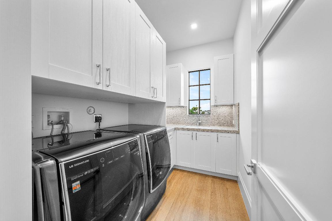 KINGS COURT REPLAT IN - Residential