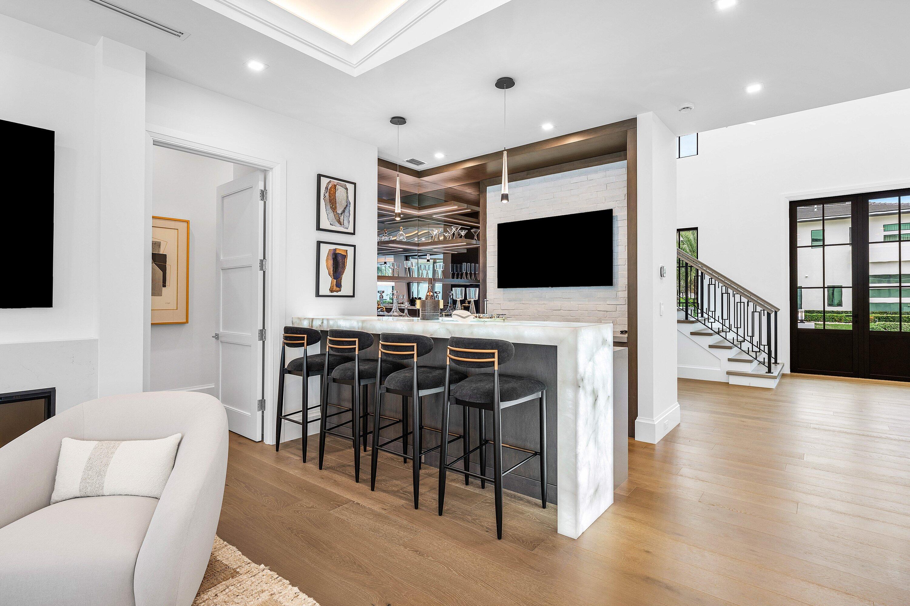 KINGS COURT REPLAT IN - Residential
