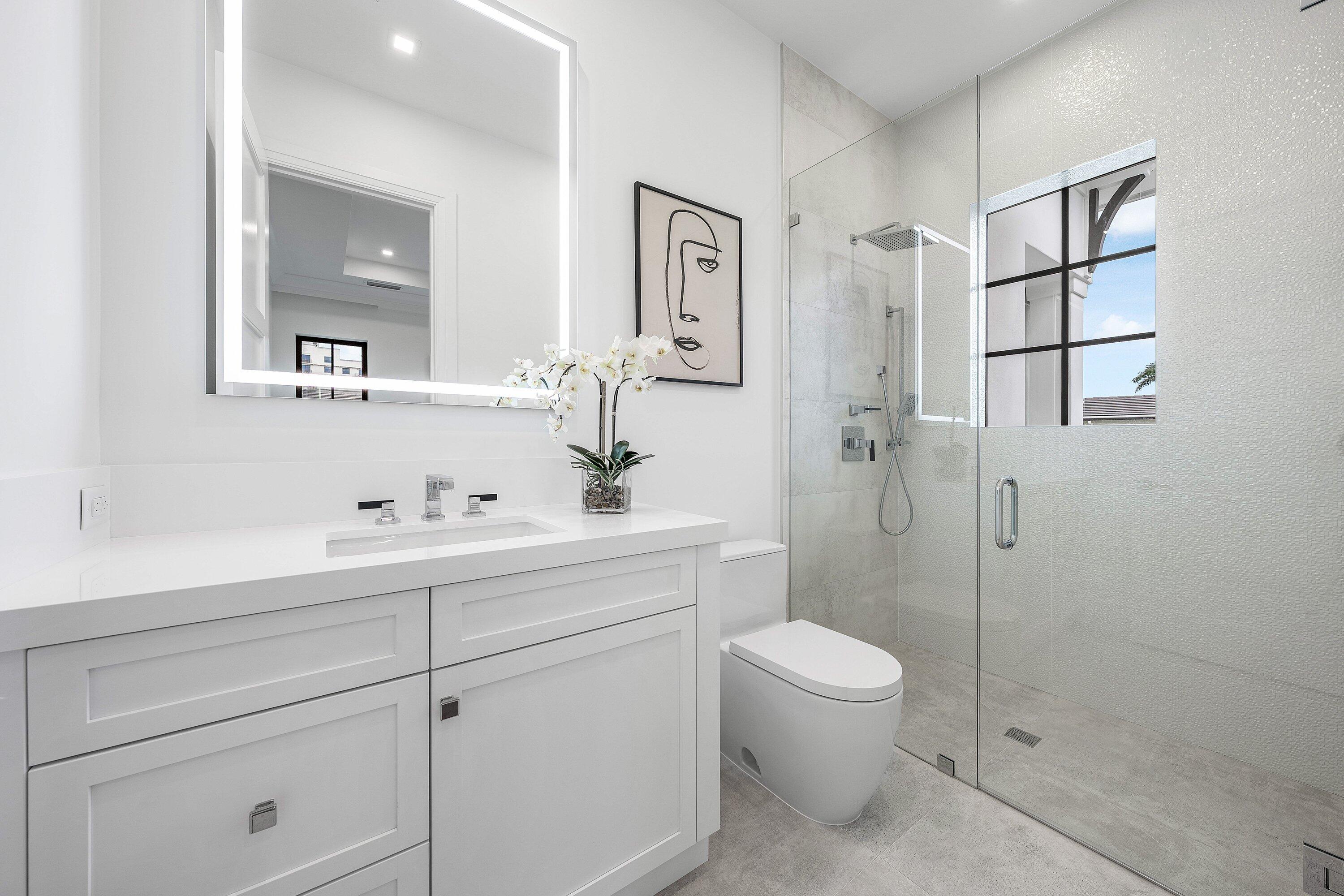 KINGS COURT REPLAT IN - Residential