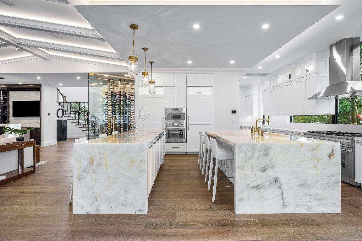 KINGS COURT REPLAT IN - Residential