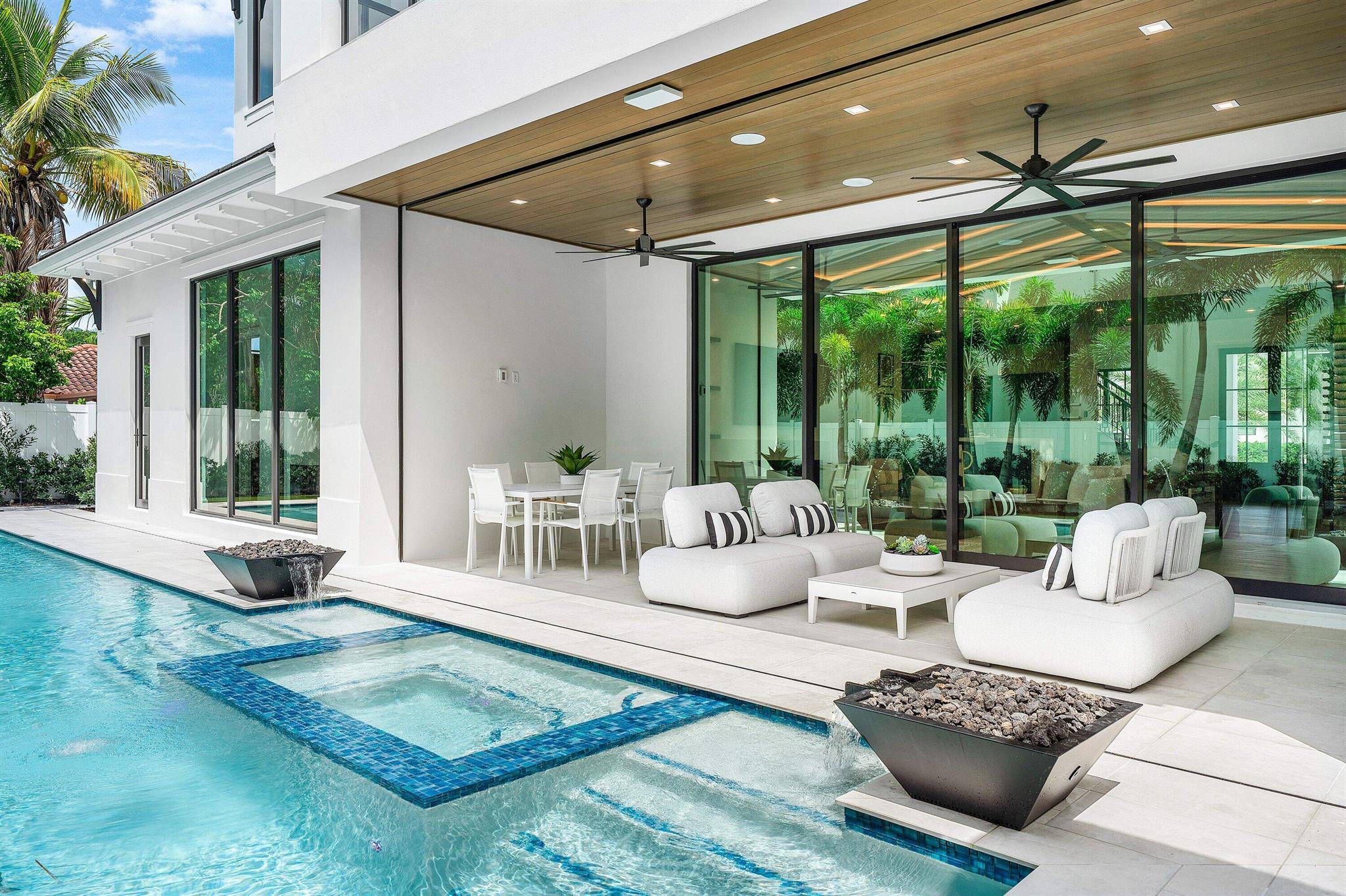 KINGS COURT - Residential