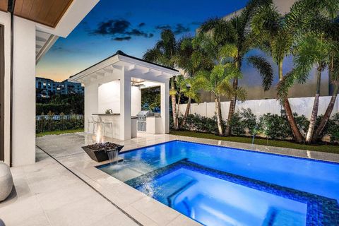 Tiny photo for 201 NE 4th Avenue, Boca Raton, FL 33432 (MLS # R11093687)