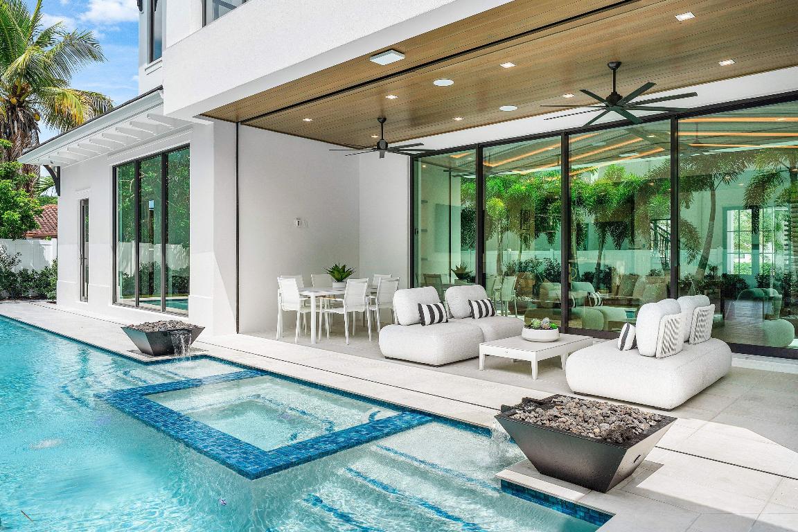 KINGS COURT REPLAT IN - Residential