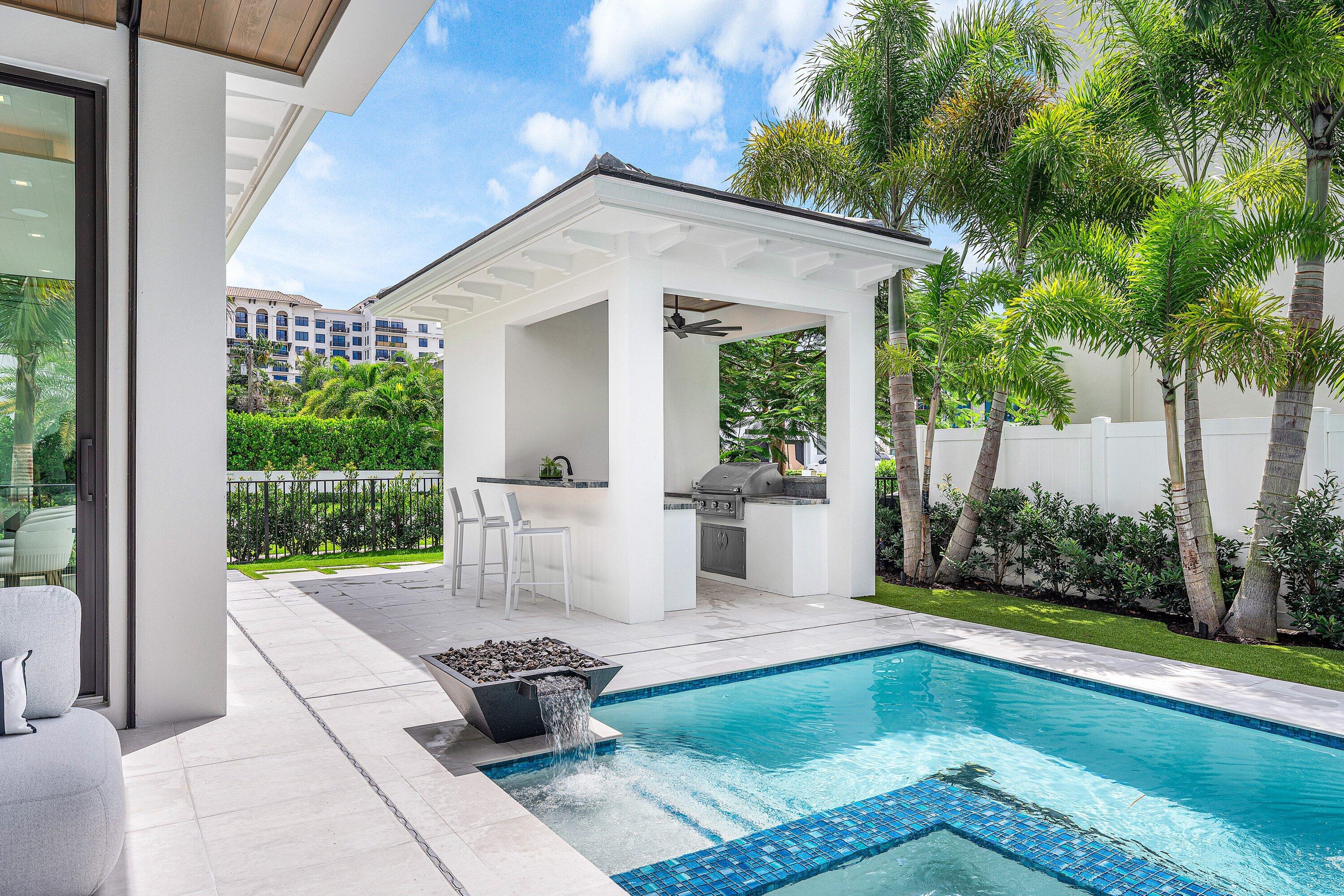 KINGS COURT REPLAT IN - Residential