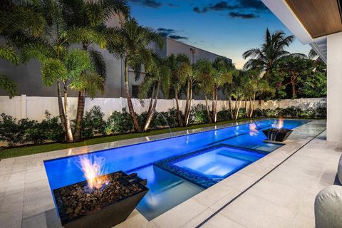 Tiny photo for 201 NE 4th Avenue, Boca Raton, FL 33432 (MLS # R11093687)