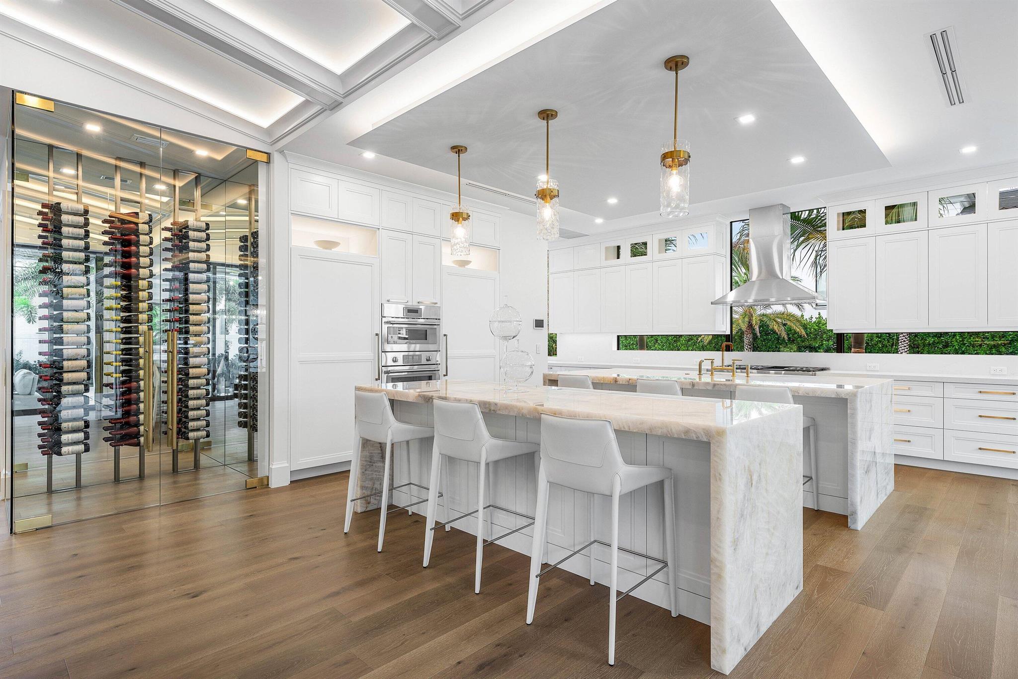 KINGS COURT - Residential