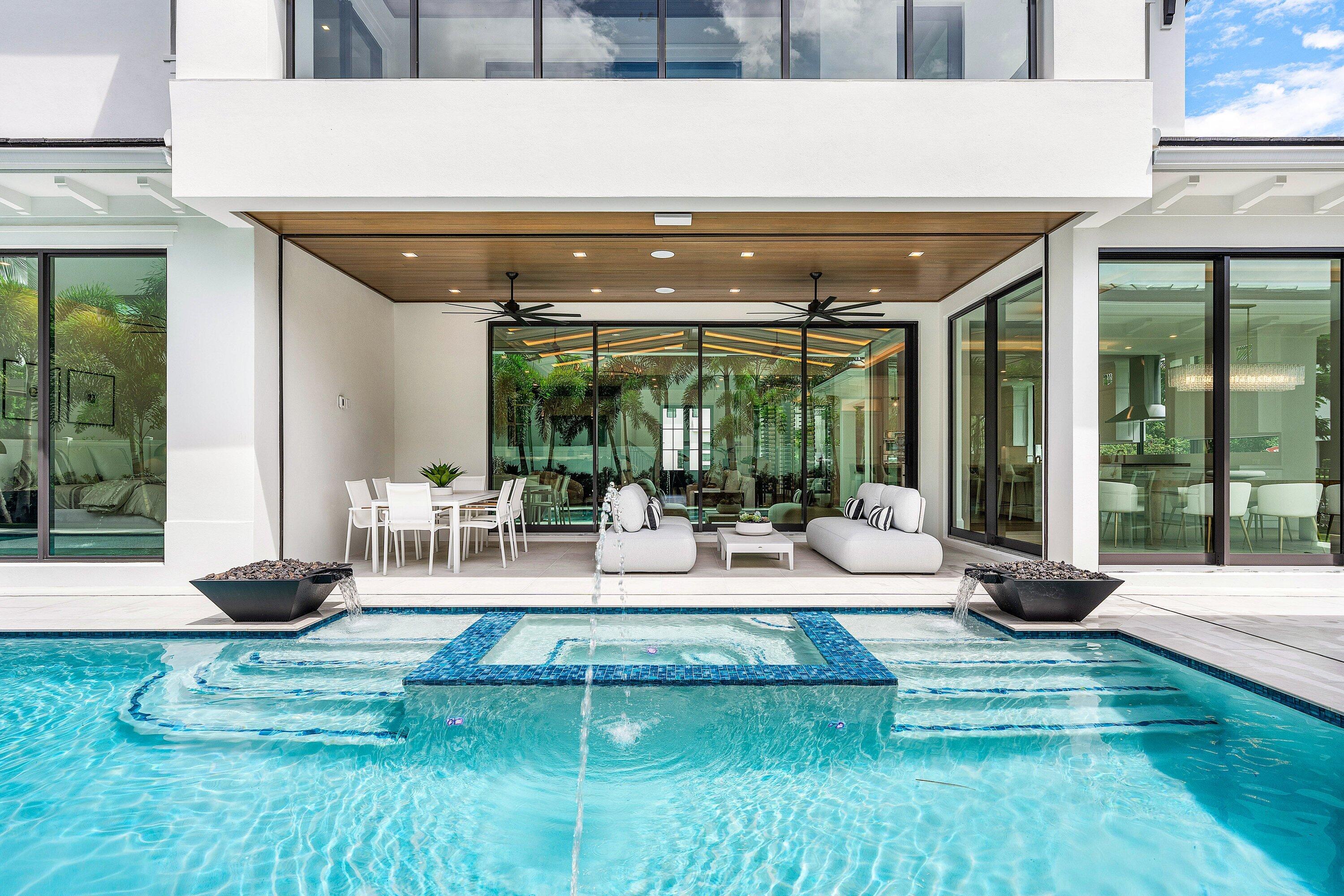 KINGS COURT REPLAT IN - Residential