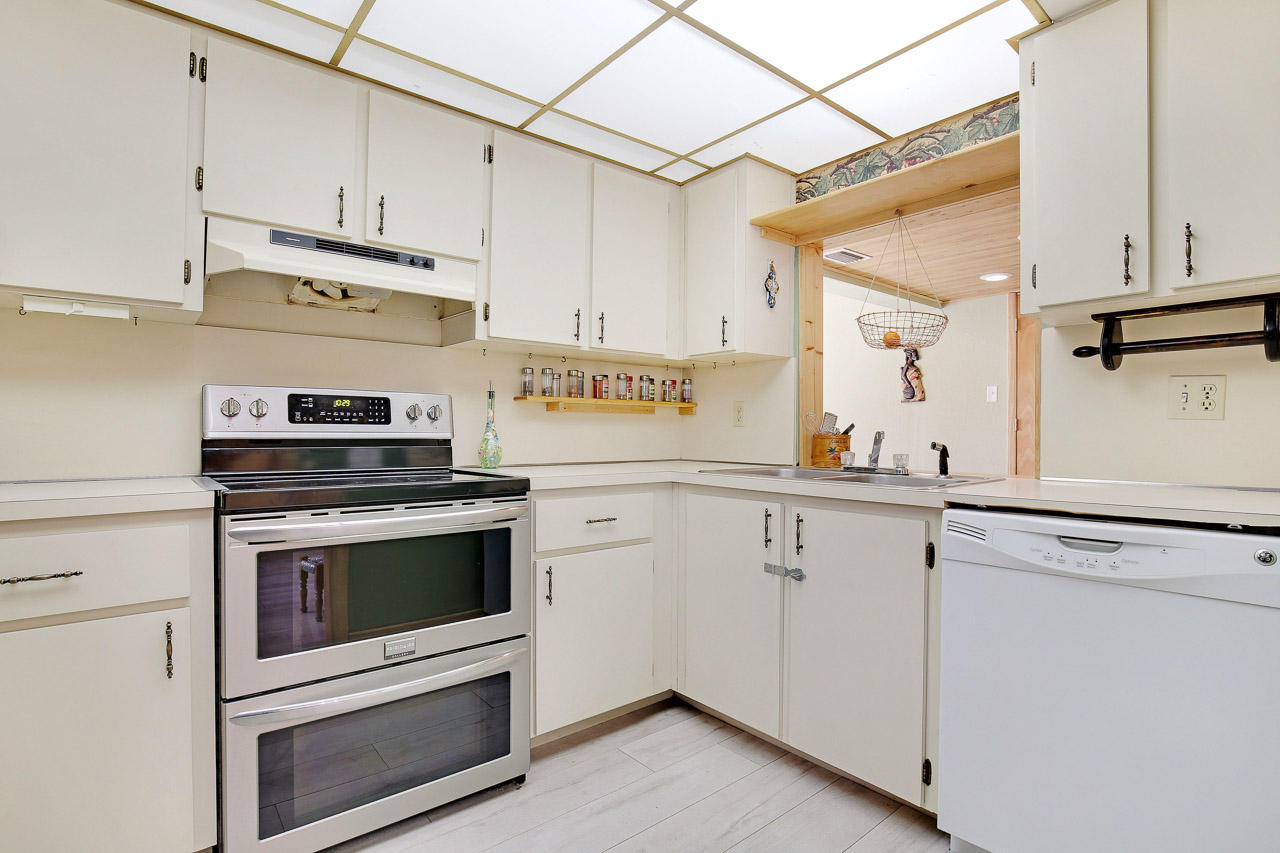 PARKWAY VILLAGE - Residential