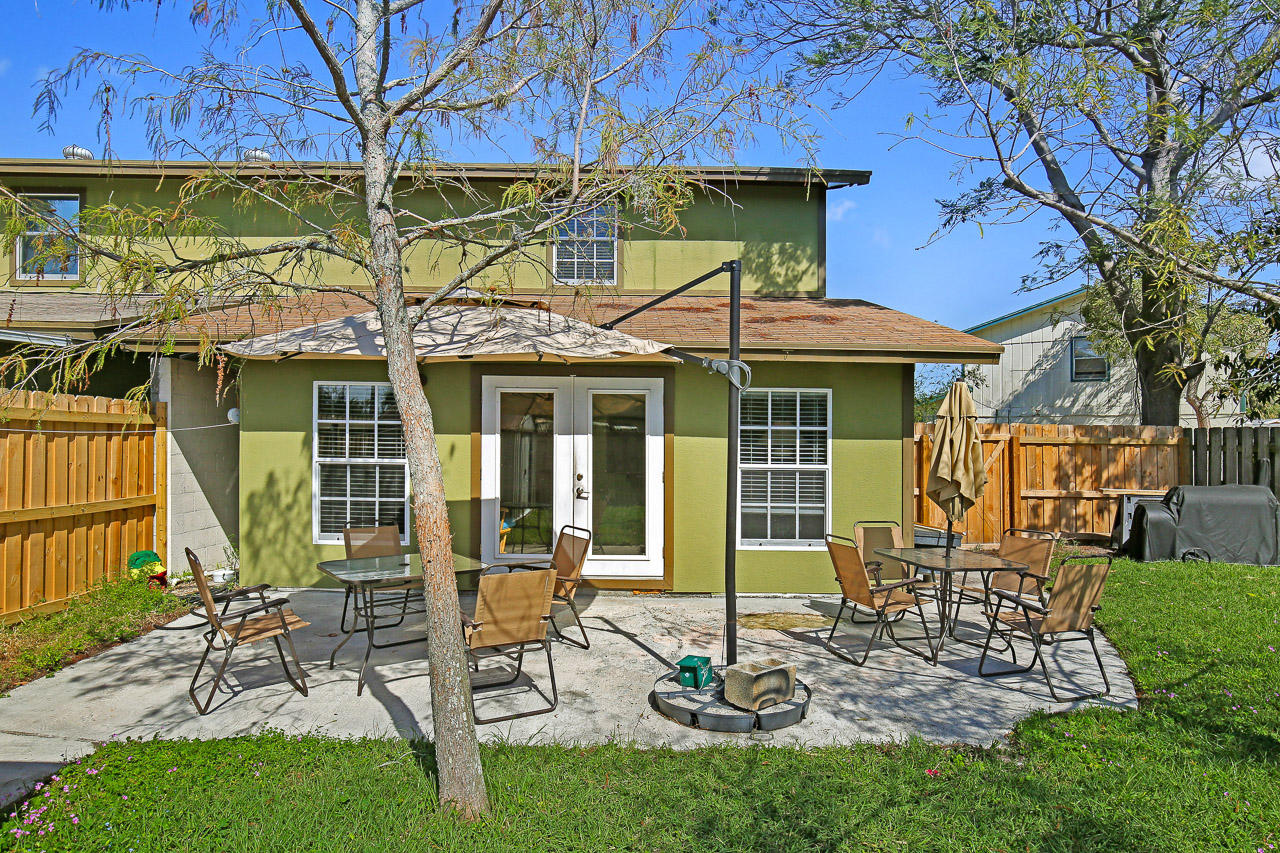 PARKWAY VILLAGE - Residential